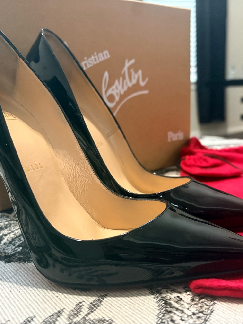 Beautiful Black Authentic Christian Louboutin “So Kate 120 Patent Pumps” - Picture 2 of 10